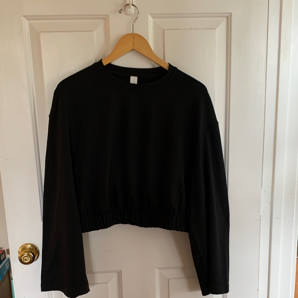 lululemon athletica Black Cropped Crewneck T-shirt with bell sleeves